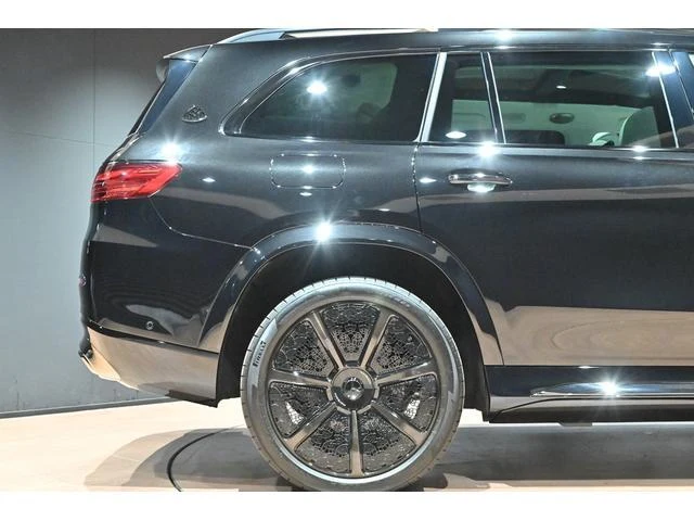 MERCEDES MAYBACH GLS 25
