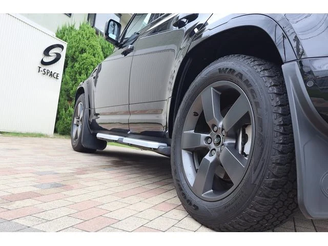 Land Rover DEFENDER 10