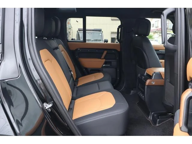 Land Rover DEFENDER 16