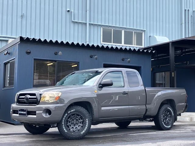 AMERICA TOYOTA TACOMA