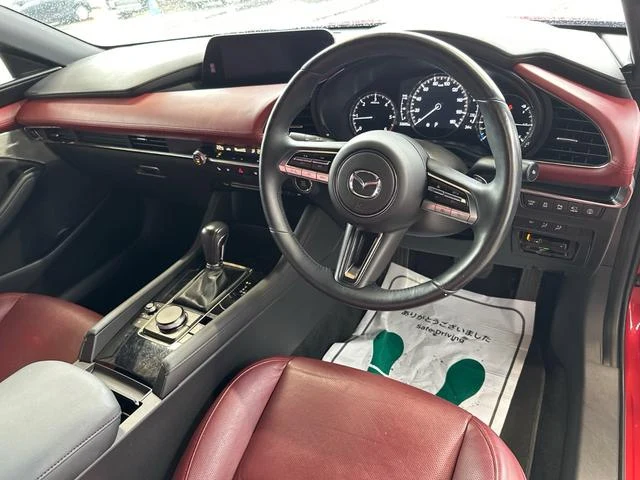 Mazda MAZDA3 9