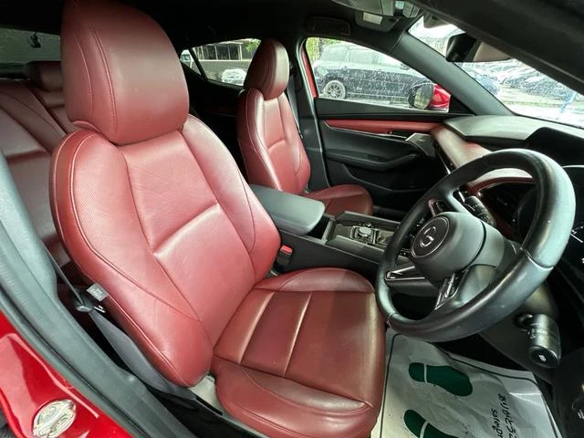 Mazda MAZDA3 8