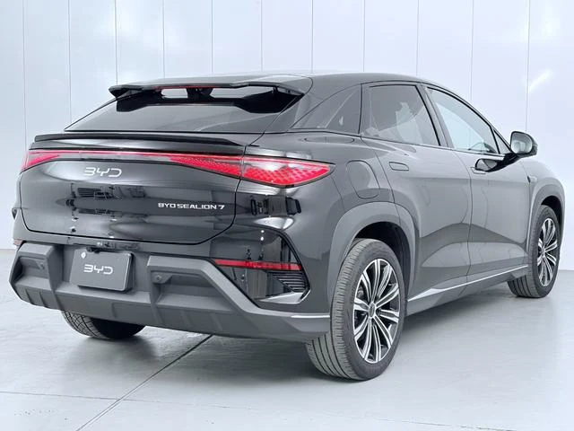 BYD SEALION 7 10