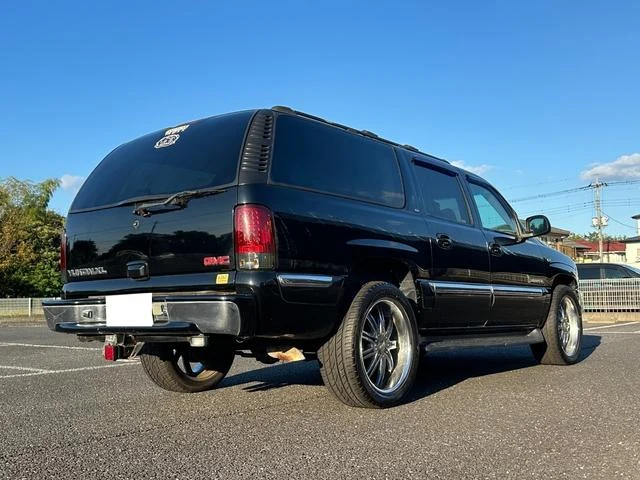 GMC YUKON 9