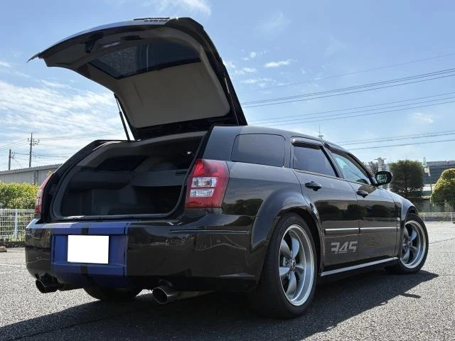 Dodge MAGNUM 8