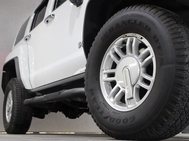 Hummer H3 13
