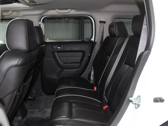Hummer H3 45