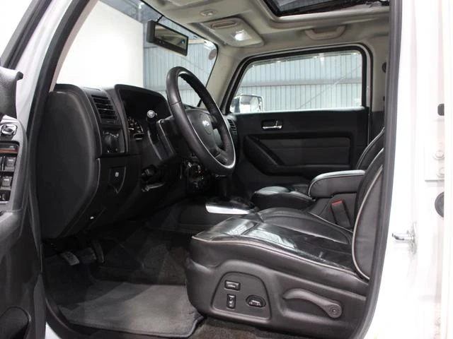 Hummer H3 26