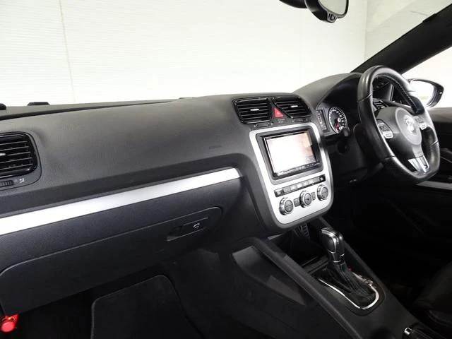 Volkswagen SCIROCCO 12