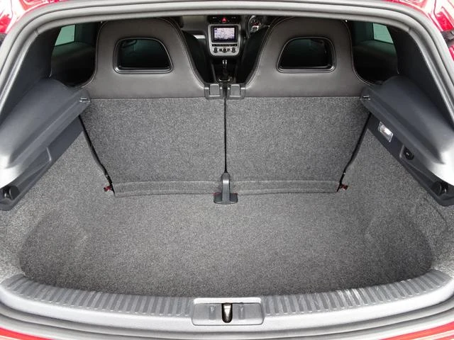 Volkswagen SCIROCCO 41