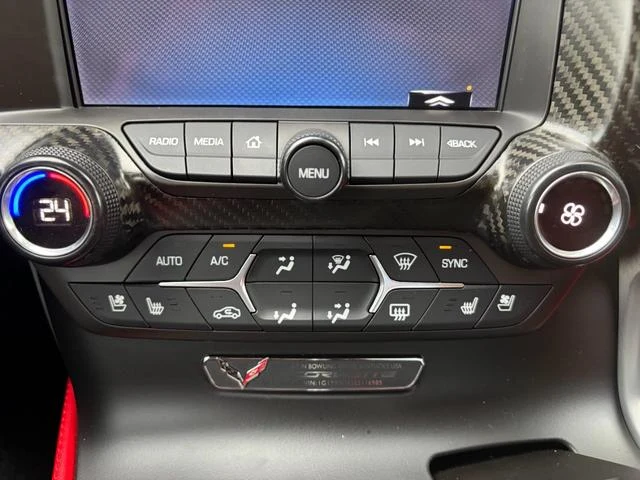 Chevrolet CORVETTE 8