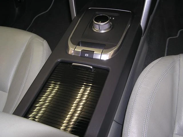 Land Rover DISCOVERY 38