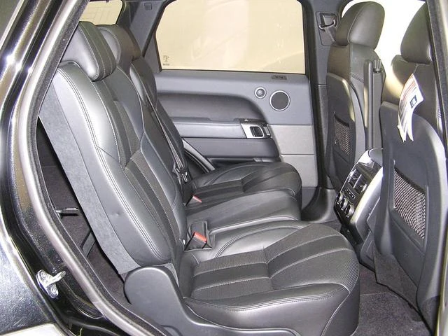 Land Rover RANGE ROVER 9