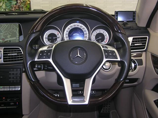 MERCEDES BENZ E-CLASS 47