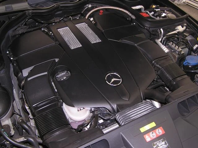 MERCEDES BENZ E-CLASS 9