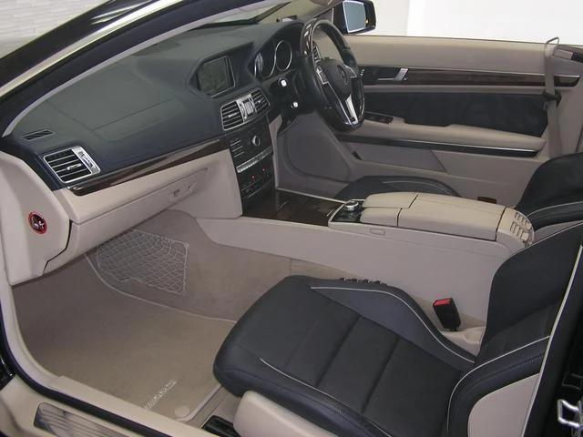 MERCEDES BENZ E-CLASS 10