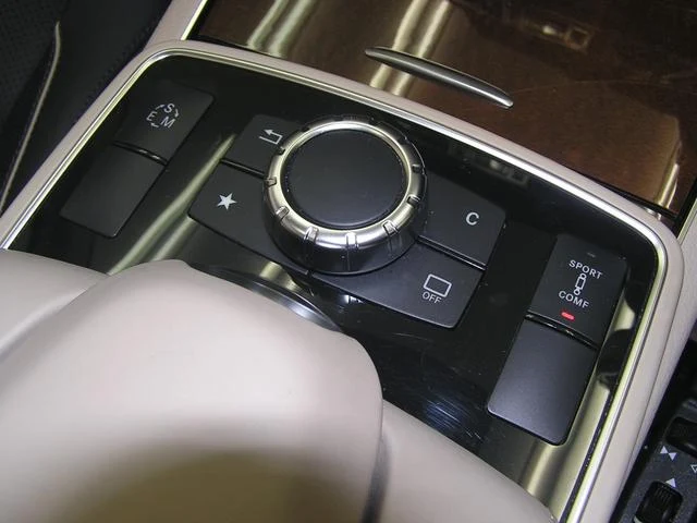MERCEDES BENZ E-CLASS 57