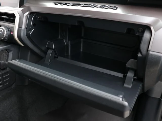 AMERICA TOYOTA TACOMA 62