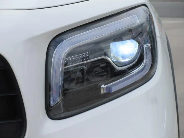 MERCEDES AMG GLB 32