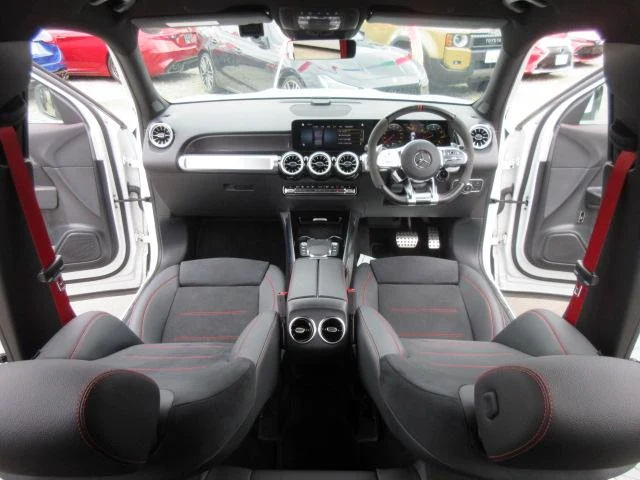 MERCEDES AMG GLB 2