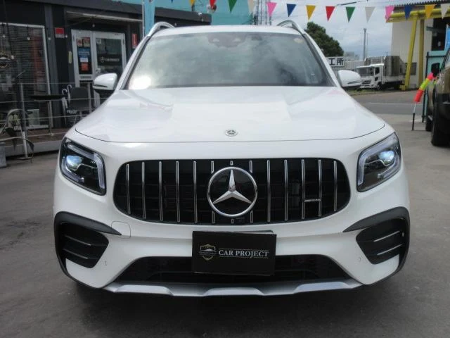 MERCEDES AMG GLB 9