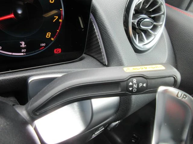 MERCEDES AMG GLB 63