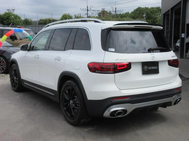 MERCEDES AMG GLB 8
