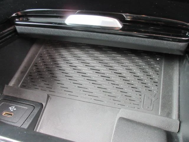 MERCEDES BENZ CLA-CLASS 4