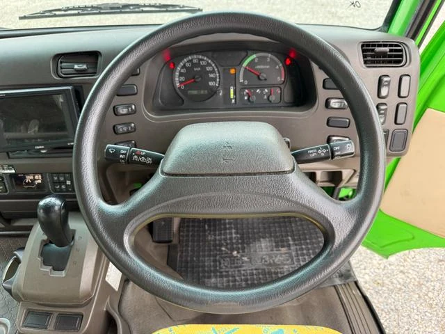 Mitsubishi Fuso ROSA 13