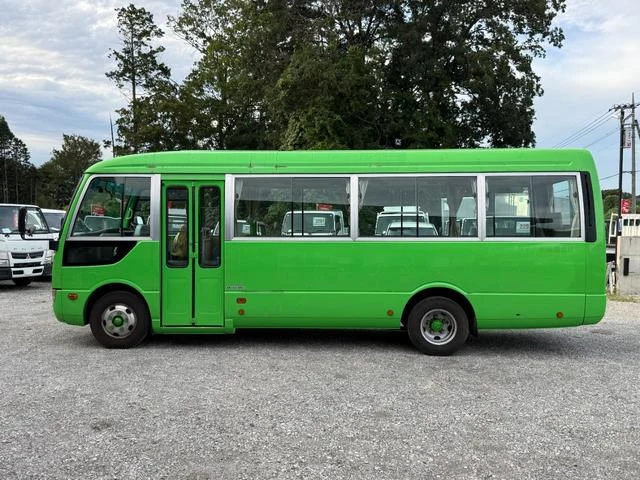 Mitsubishi Fuso ROSA 8