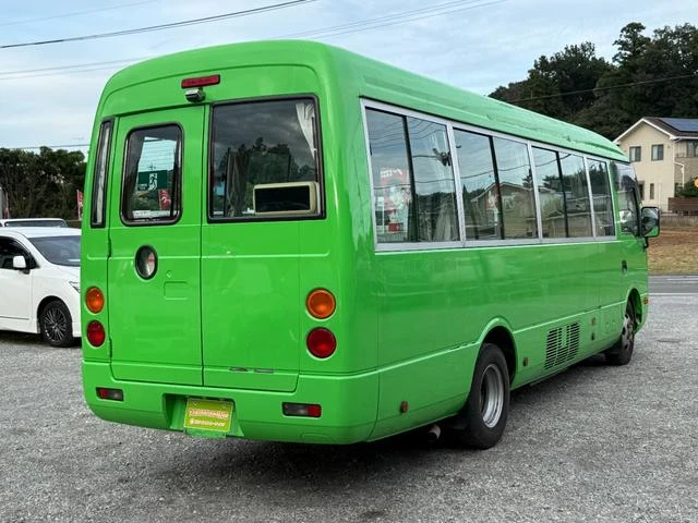 Mitsubishi Fuso ROSA 77