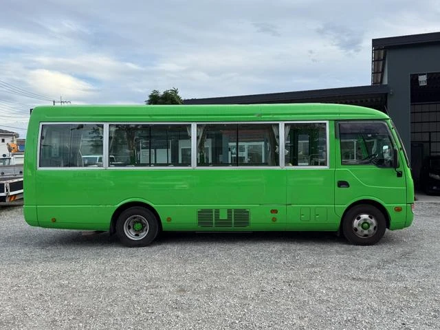 Mitsubishi Fuso ROSA 76