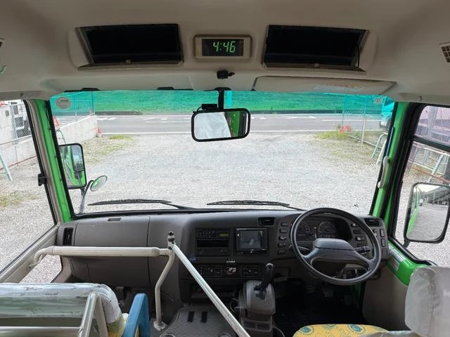 Mitsubishi Fuso ROSA 28