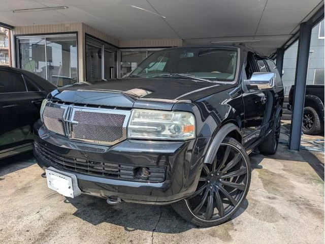 Lincoln NAVIGATOR