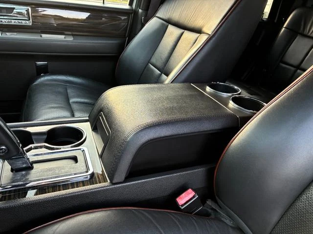 Lincoln NAVIGATOR 68