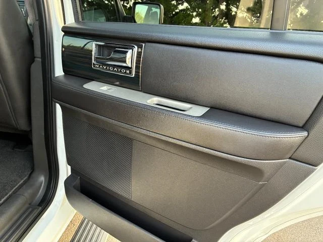 Lincoln NAVIGATOR 64