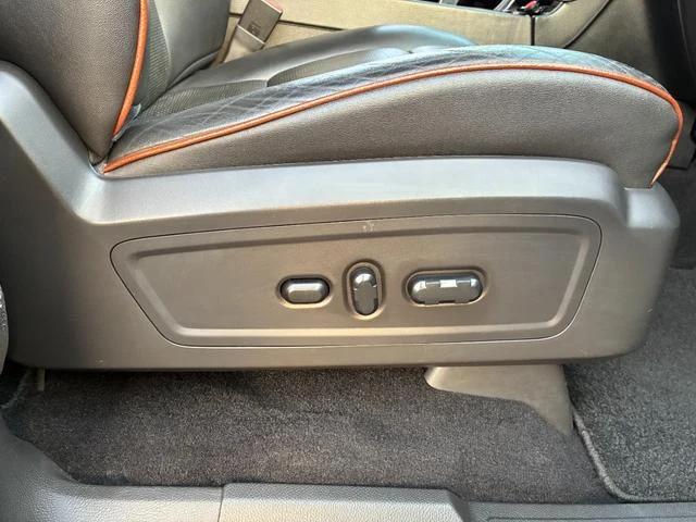 Lincoln NAVIGATOR 29