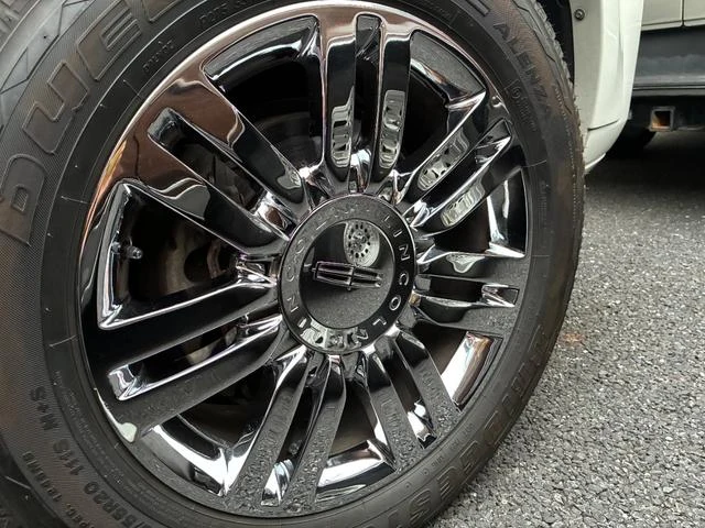 Lincoln NAVIGATOR 11