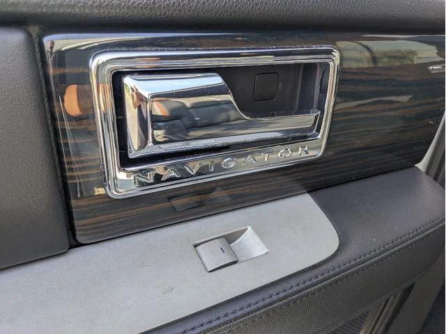Lincoln NAVIGATOR 39