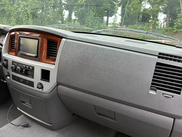 Dodge RAM 21
