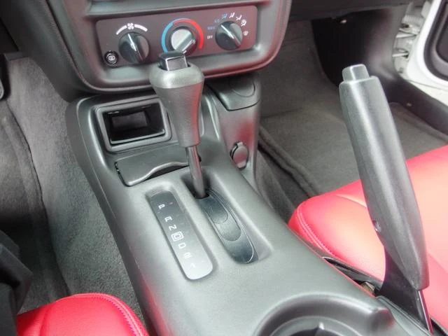 Chevrolet CAMARO 11