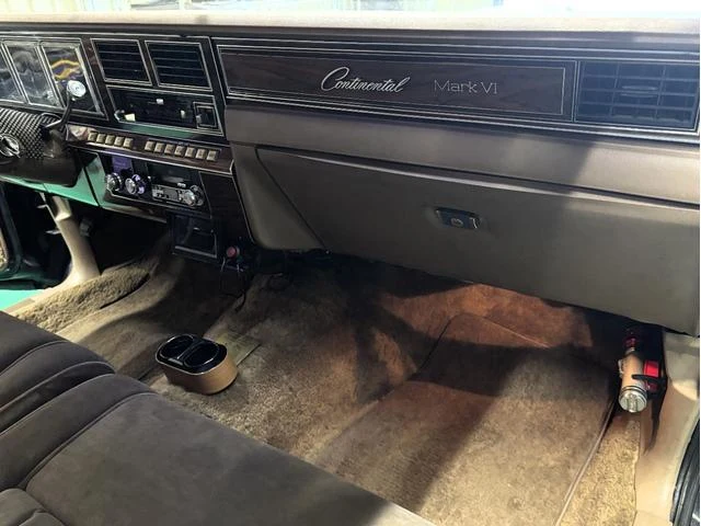 Lincoln MARK VI 17