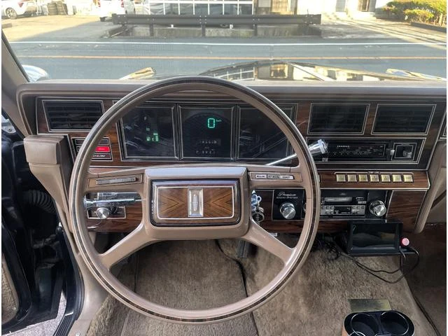 Lincoln MARK VI 14