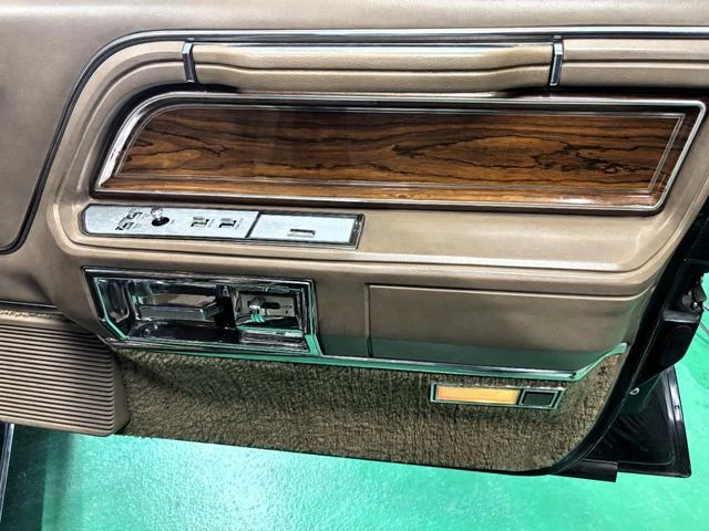Lincoln MARK VI 9