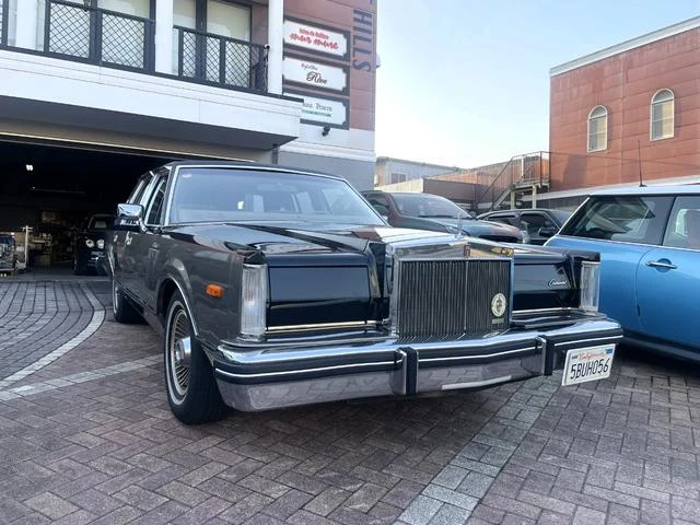 Lincoln MARK VI 6