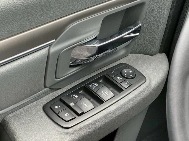 Dodge RAM 40