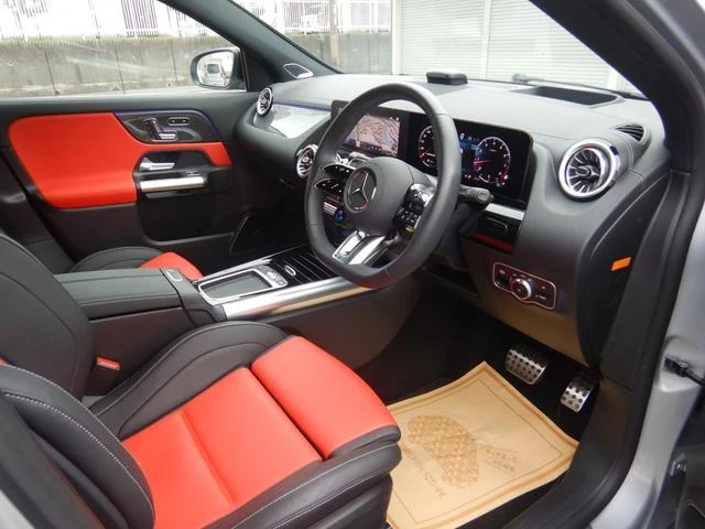 MERCEDES AMG GLA-CLASS 7