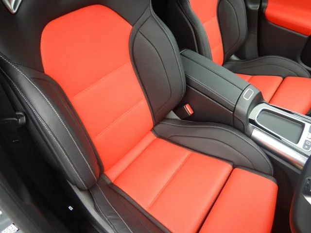 MERCEDES AMG GLA-CLASS 37