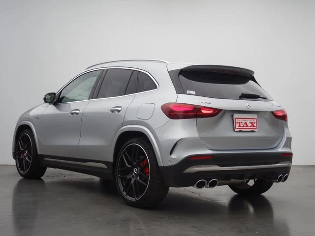 MERCEDES AMG GLA-CLASS 21