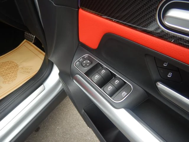 MERCEDES AMG GLA-CLASS 35